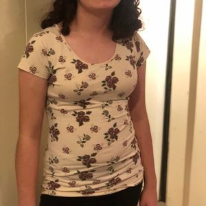 DE Collection Favorite Scoop Tee